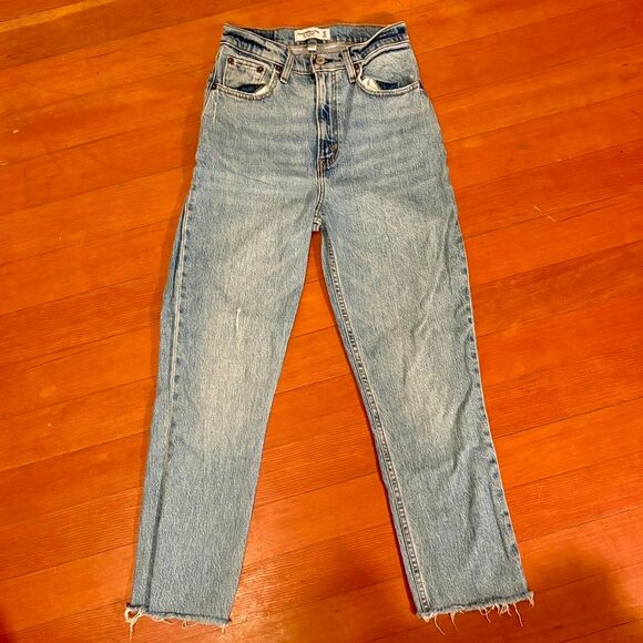 Abercrombie & Fitch 90's Straight Leg High Rise Jeans 25" - Picture 3 of 7